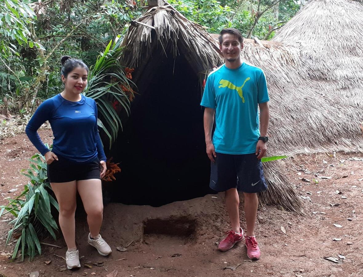 Shipati LodgePuerto Misahuallí エクステリア 写真